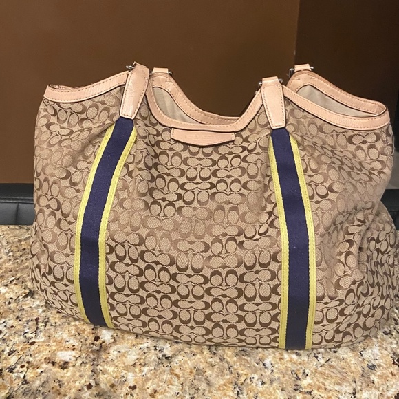 Coach purse - Picture 1 of 2